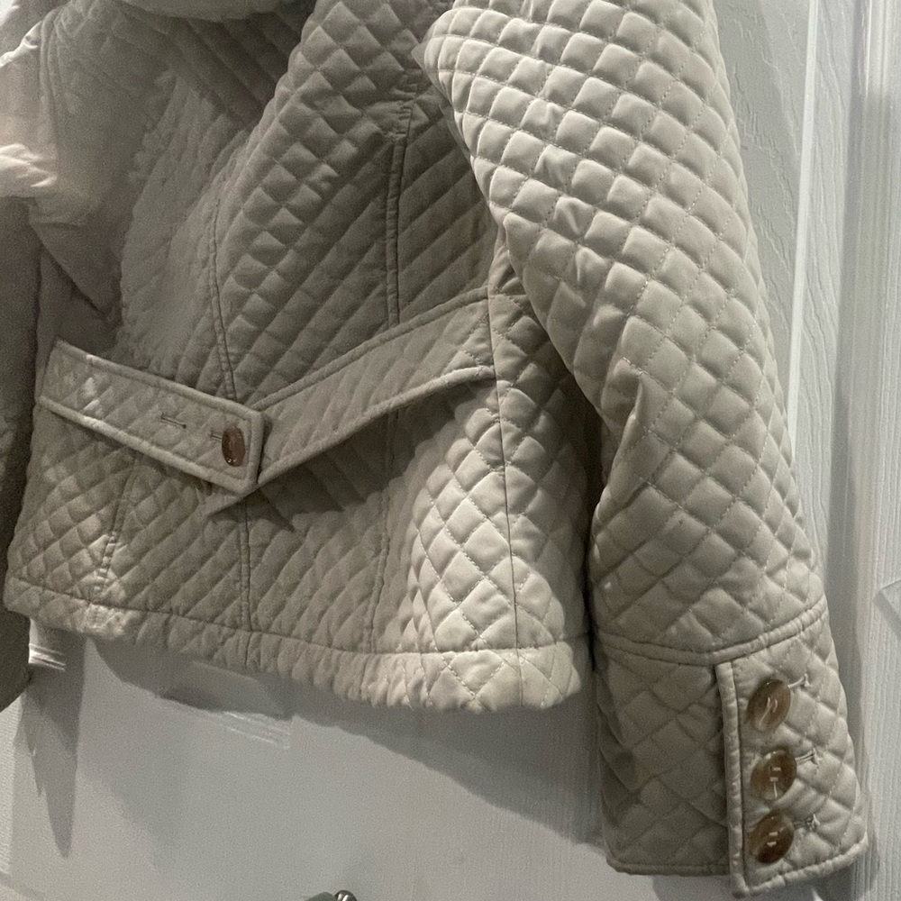 Calvin Klein Cream Jacket with Light Blue Lining - Picture 11 of 11